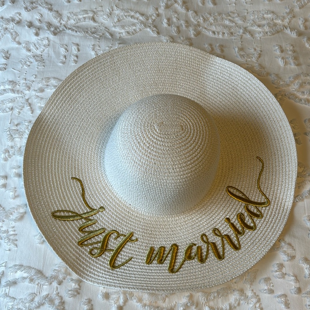 Just Married Sun hat, never worn